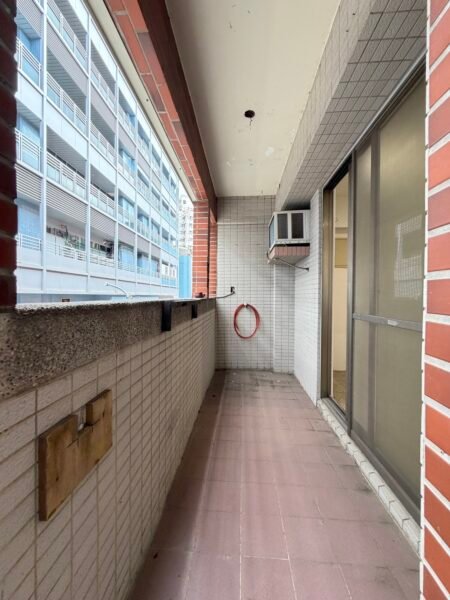 西區精誠黃金五層透店